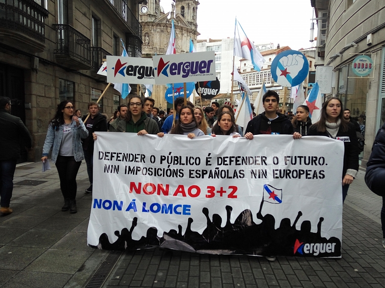 16 04 13 Manifestacionestudantil_Pontevedra_02.jpg